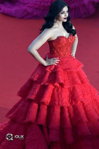 Aishwarya-Rai-At-Cannes-Festival